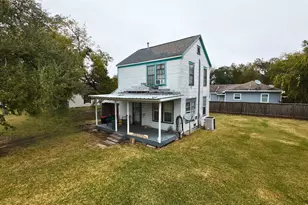 2312 Missouri St, Baytown, TX 77520 - Photo 2