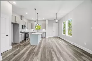 2207 Des Chaumes St, Houston, TX 77026 - Photo 8