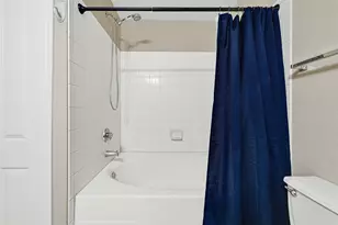 7575 Kirby Dr, Houston, TX 77030 - Photo 18