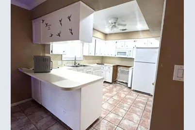 111 Trentwood Circle, Victoria, TX 77901 - Photo 6