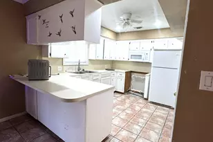 111 Trentwood Cir, Victoria, TX 77901 - Photo 6
