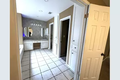 111 Trentwood Circle, Victoria, TX 77901 - Photo 14