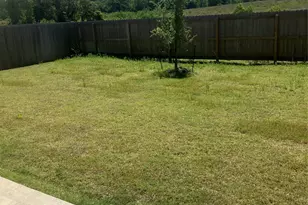 232 Blanco, Huntsville, TX 77340 - Photo 4