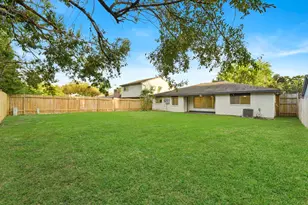 2322 Aprilmont Dr, Sugar Land, TX 77498 - Photo 36