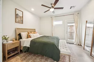 6312 Brighton Oaks Ln, Houston, TX 77008 - Photo 8