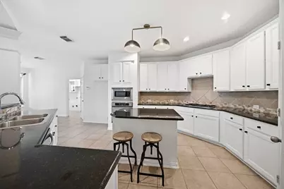 51 N Scribewood Circle, The Woodlands, TX 77382 - Photo 14