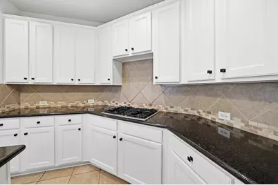 51 N Scribewood Circle, The Woodlands, TX 77382 - Photo 16