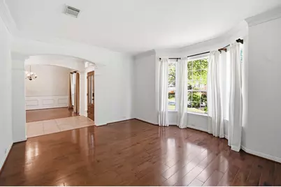 51 N Scribewood Circle, The Woodlands, TX 77382 - Photo 8