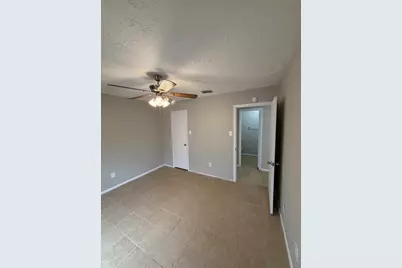 6423 S Briar Bayou Drive, Houston, TX 77072 - Photo 10