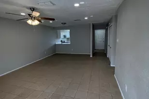 6423 S Briar Bayou Dr, Houston, TX 77072 - Photo 4