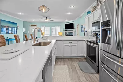 2324 Martinique, Crystal Beach, TX 77650 - Photo 10