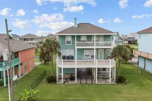 2324 Martinique, Crystal Beach, TX 77650 - Photo 38