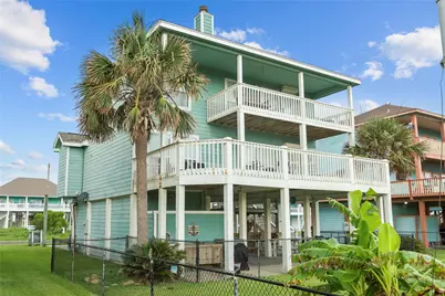 2324 Martinique, Crystal Beach, TX 77650 - Photo 2