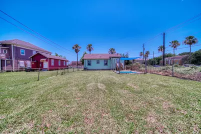 4224 Avenue M 1/2, Galveston, TX 77550 - Photo 16