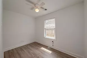 915 Adele St, Houston, TX 77009 - Photo 18