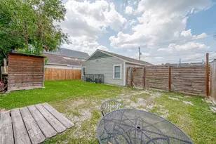 915 Adele St, Houston, TX 77009 - Photo 20