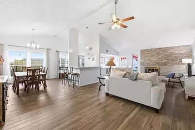 17522 Huntersglen Circle, Humble, TX 77396 - Photo 4