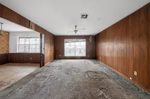 8806 Braunston Ln, Houston, TX 77088 - Photo 8