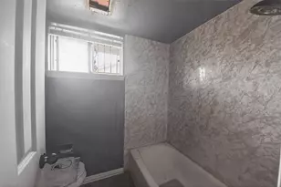 8806 Braunston Ln, Houston, TX 77088 - Photo 22