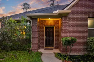 629 Spring Forest Dr, Conroe, TX 77302 - Photo 2