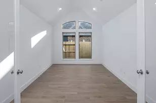 18239 Hardy Fir Ct, Conroe, TX 77302 - Photo 10