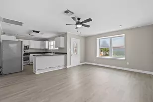 5311 Perry Ave, Galveston, TX 77551 - Photo 6