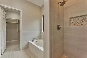 12235 Ridgecrest Dr, Willis, TX 77318 - Photo 4