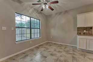 12235 Ridgecrest Dr, Willis, TX 77318 - Photo 16