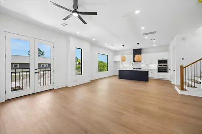 1325 W 22nd Street, Houston, TX 77008 - Photo 2
