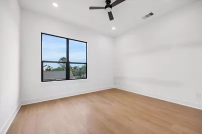 1325 W 22nd Street, Houston, TX 77008 - Photo 18