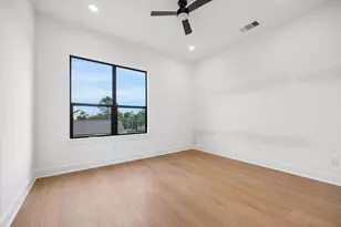 1325 W 22nd St, Houston, TX 77008 - Photo 18