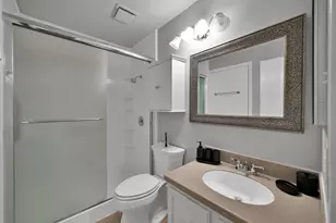 17 Kittiwake Ct, Spring, TX 77380 - Photo 20