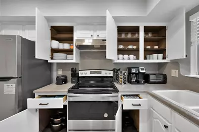 17 Kittiwake Court, Spring, TX 77380 - Photo 8