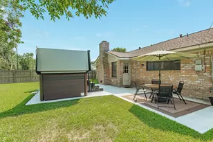 528 Daffodil St, Lake Jackson, TX 77566 - Photo 32