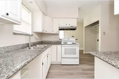 5049 Jefferson Street #B, Houston, TX 77023 - Photo 14