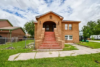 5049 Jefferson Street #B, Houston, TX 77023 - Photo 2
