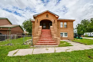 5049 Jefferson St, Houston, TX 77023 - Photo 2
