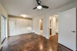 355 Sydnor St, Houston, TX 77020 - Photo 26