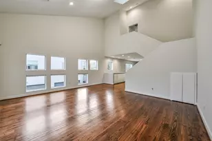 355 Sydnor St, Houston, TX 77020 - Photo 8