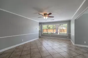 5938 Lattimer Dr, Houston, TX 77035 - Photo 14