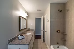 5938 Lattimer Dr, Houston, TX 77035 - Photo 16