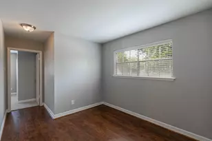 5938 Lattimer Dr, Houston, TX 77035 - Photo 22