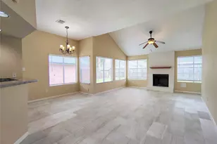 4407 Waterfall Way, Sugar Land, TX 77479 - Photo 4