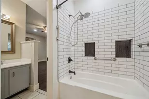 8100 Cambridge St, Houston, TX 77054 - Photo 8