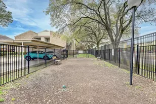 8100 Cambridge St, Houston, TX 77054 - Photo 28