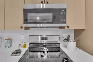 8100 Cambridge St, Houston, TX 77054 - Photo 12