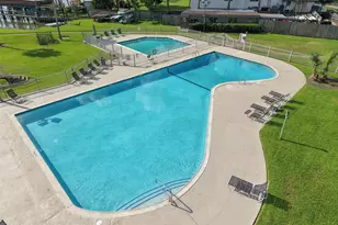 18040 Bal Harbour Dr, Houston, TX 77058 - Photo 26