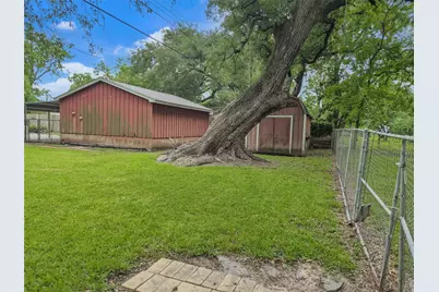 102 Post Oak, Lake Jackson, TX 77566 - Photo 42