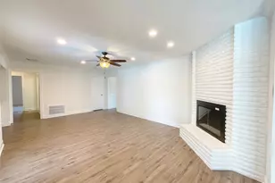 2502 Lufkin Ln, Deer Park, TX 77536 - Photo 8
