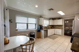 2909 Laurelridge Dr, League City, TX 77573 - Photo 14